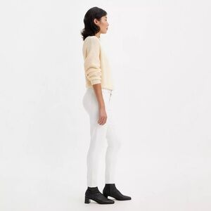 Levi’s 711 Skinny Jeans in White